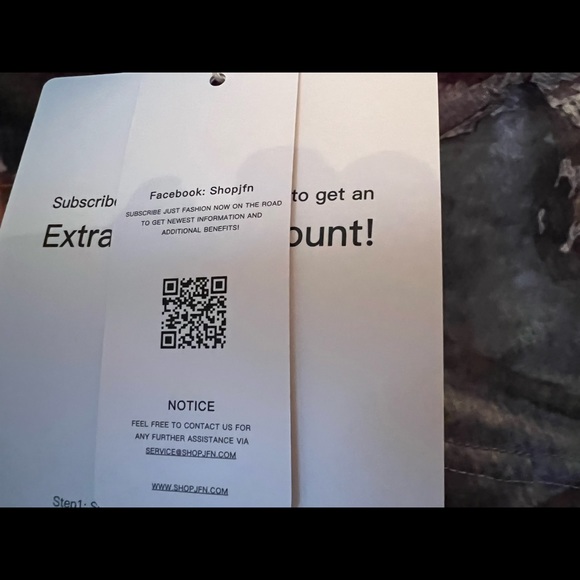 Women’s seasonal long sleeve top - Picture 3 of 5